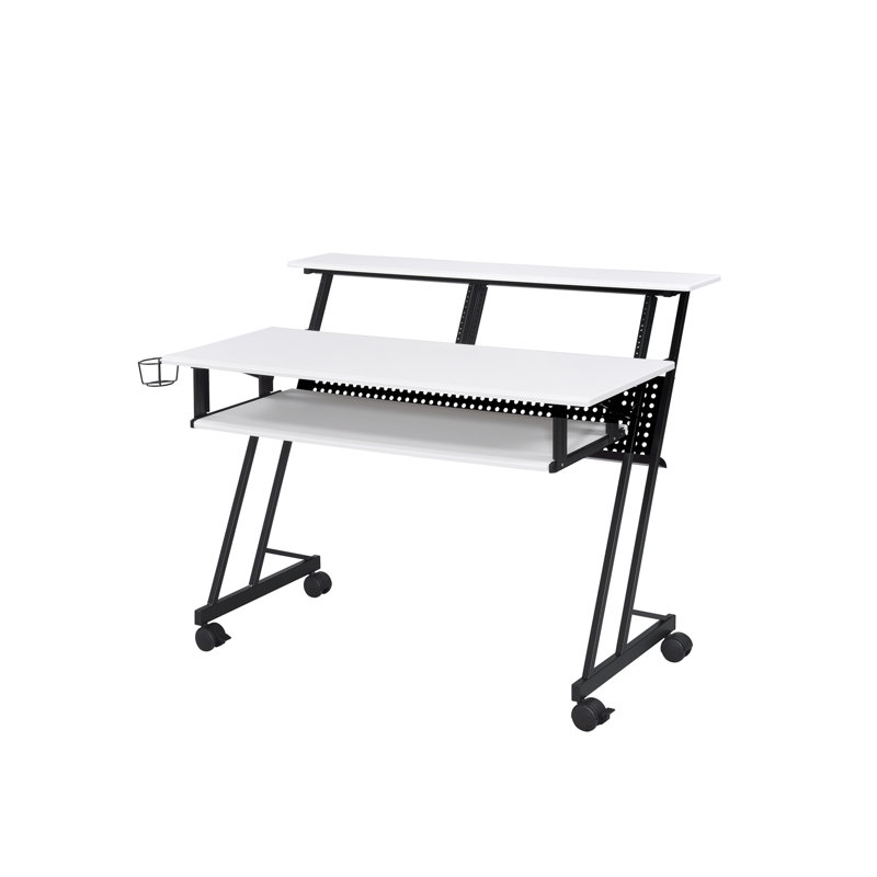 Bureau de studio de musique suitor