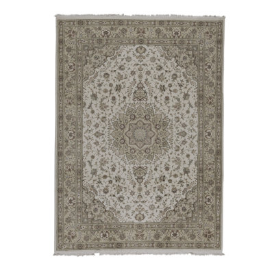 Wool Oriental Area Rug in Ivory