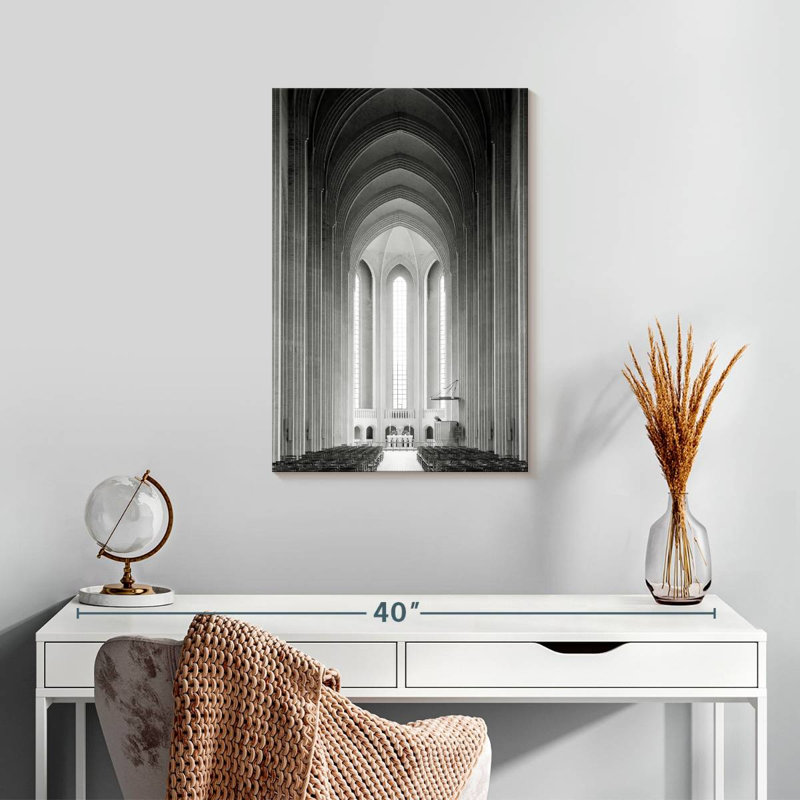 Lilie III, 24" H x 16" W