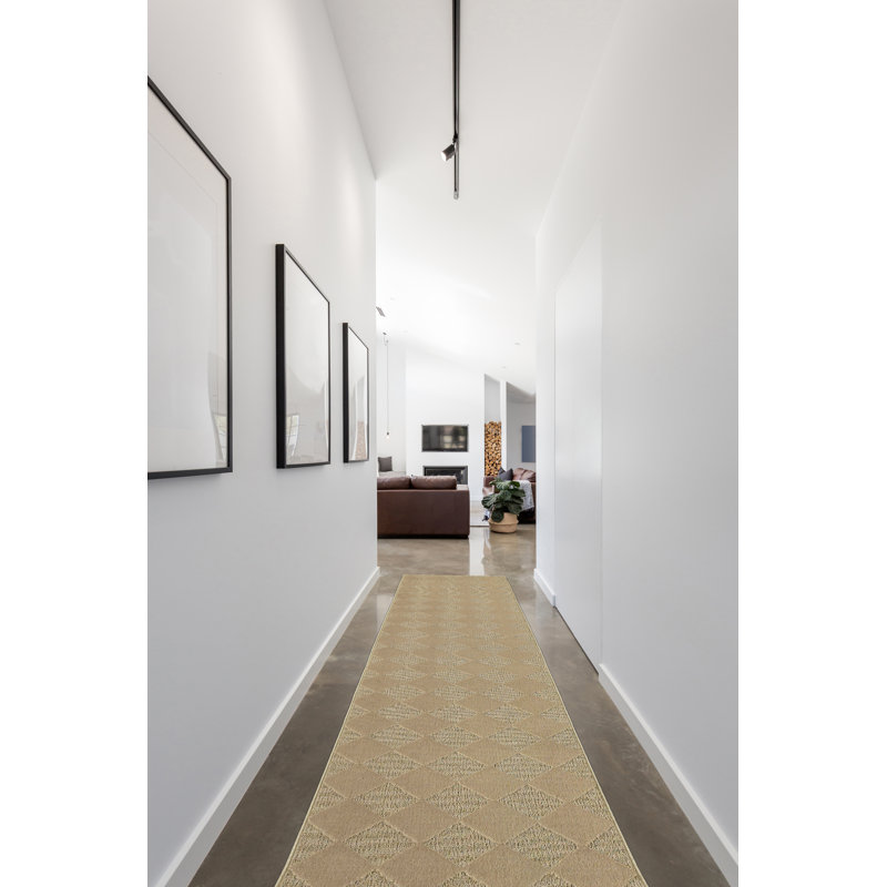 Tapis brun clair touffeté à motif géométrique Thayer, Tapis de couloir 2 pi x 8 pi