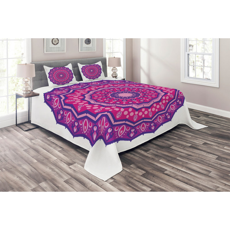 Hippie Eclectic Polyester Coverlet, King Bedspread + 2 Shams