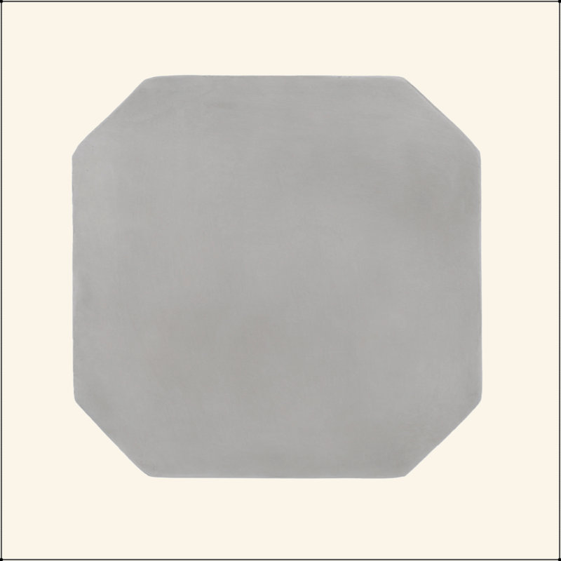 Table d'appoint en béton légère exceptionnelle pour une utilisation polyvalente à l'extérieur et à l'intérieur