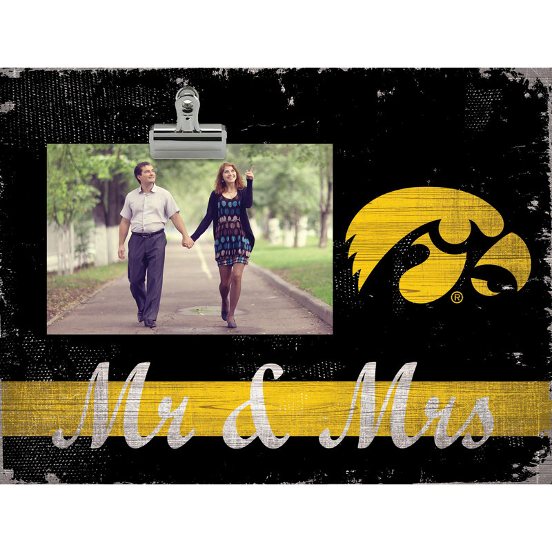 Entertainment Wall Decor, Iowa