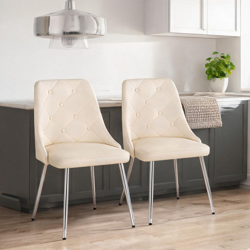 Ensemble de 2 chaises d'appoint pour la salle à manger ou le salon en similicuir beige chaud avec capitonnage à boutons et pieds en métal chromé