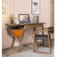 Bureau chic en bois massif: contraste moderne et utilitaire-109691261