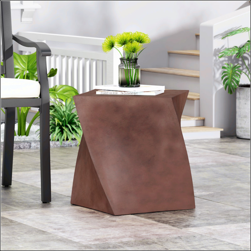 Table d'appoint d'extérieur en béton léger avec conception abstraite de cubes torsadés, parfaite pour un décor moderne et fonctionnel
