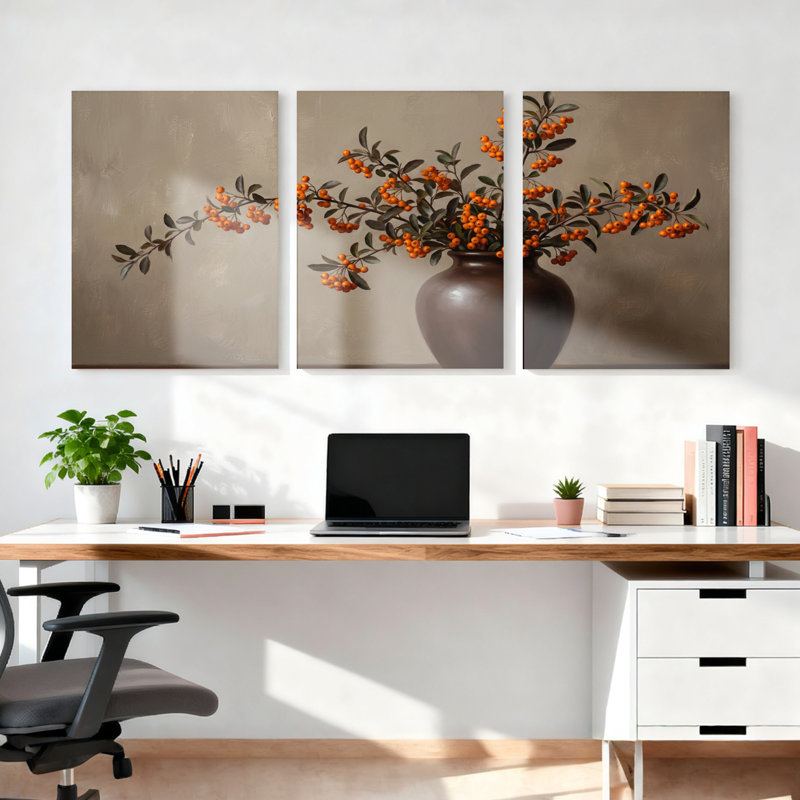 Ensemble de 3 tableaux sur toile tendue représentant des baies et des feuilles d'oranger dans un vase, 2030