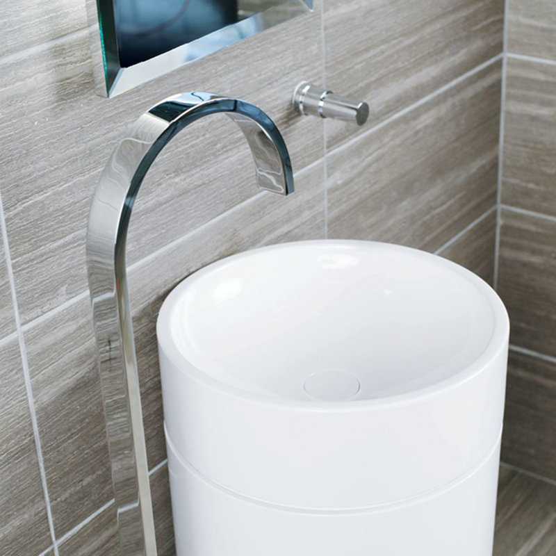 Arch Tub Filler, Knob Handle