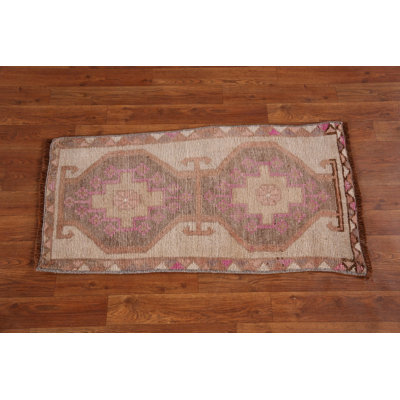 Tapis oriental tribal en laine Anatolian