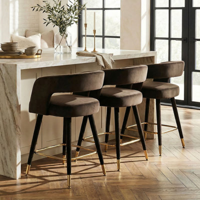 Tabourets de bar rembourrés en velours à hauteur de comptoir avec repose-pieds doré, chaises de bar pour îlot de cuisine d'une hauteur de 24 po