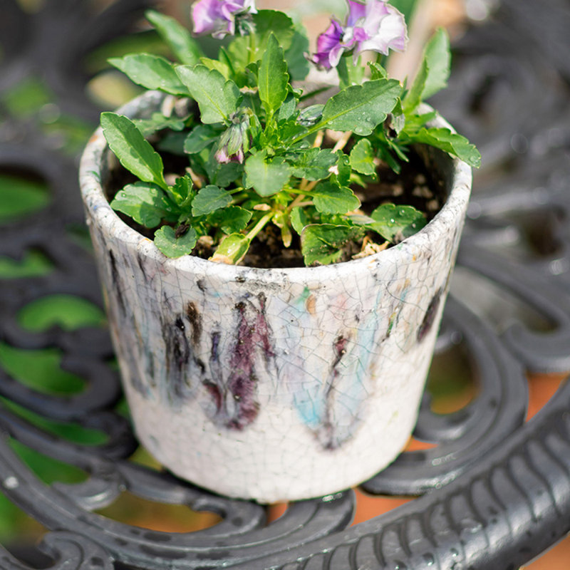 Pot de fleurs en terre cuite