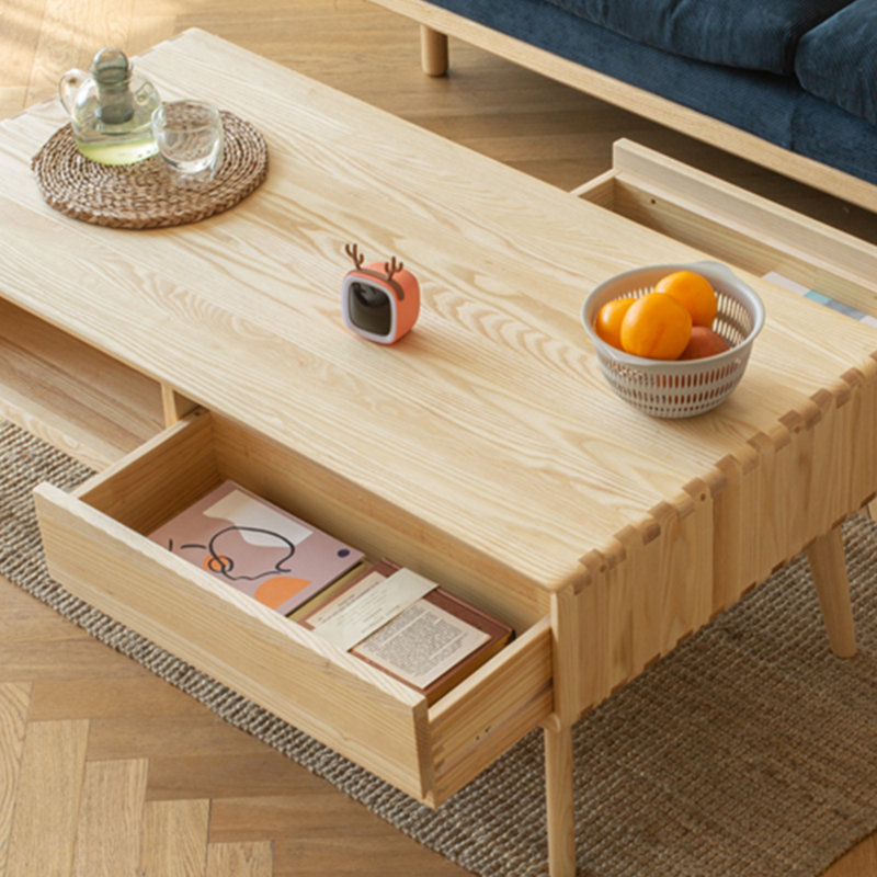 Table basse simple en bois massif moderne