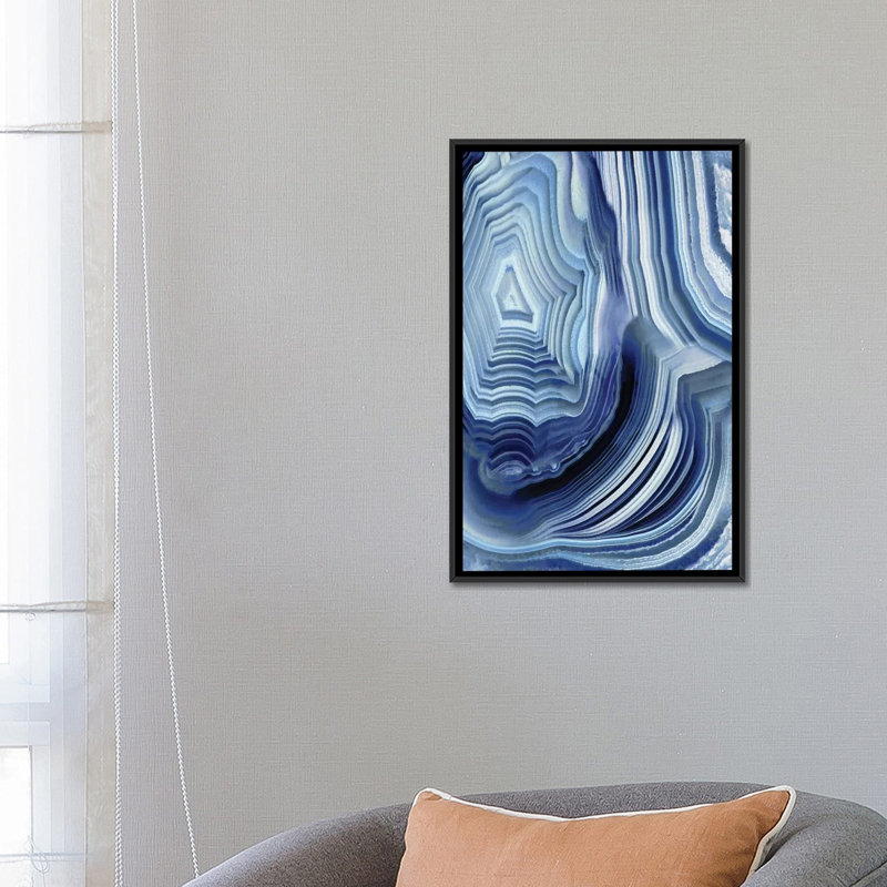 «Agate Indigo I» par Danielle Carson, reproduction sur toile tendue sur châssis, H 26 po x l 18 po x p 1,5 po