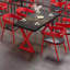 Table et chaises de style industriel-1028494087