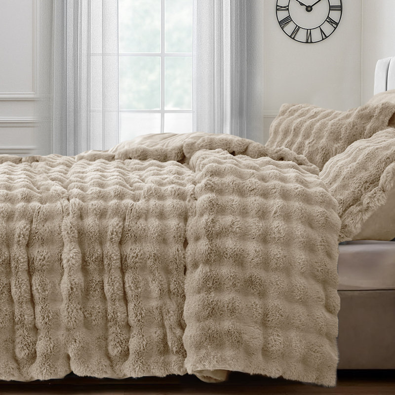 Luxury Thermal Supersoft Faux Fur Duvet Set, Single , Beige