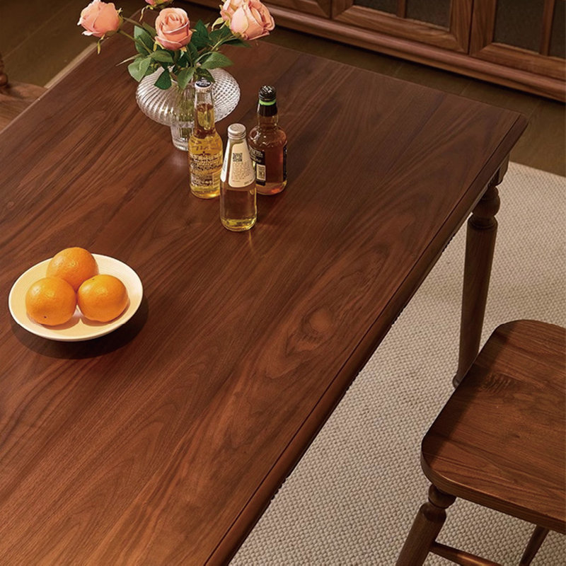 Table de salle à manger rétro classique en bois massif
