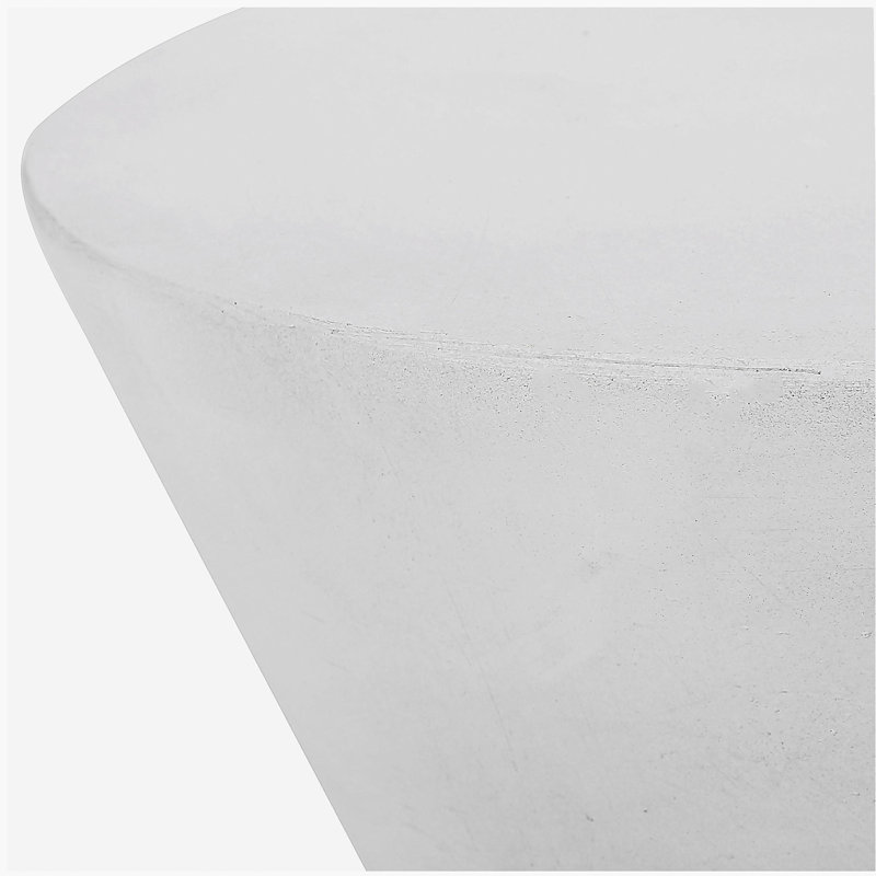 Table d'appoint d'extérieur en béton léger