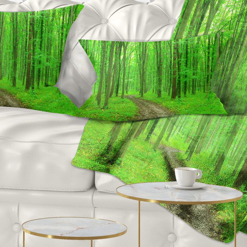 Pathway in Bright Green Forest - Coussin décoratif imprimé forêt, Rectangle, 12 po x 20 po