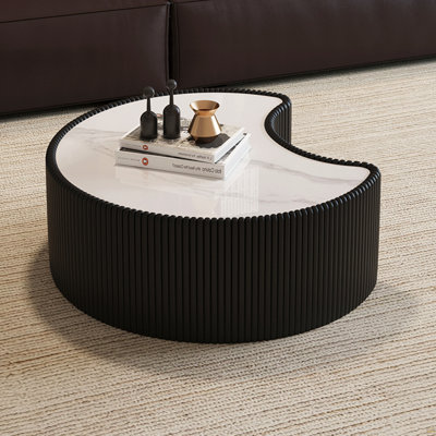 Table basse moderne en cuir fritté clair