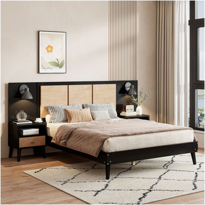 Structure de lit pour grand lit en bois avec 2 tables de chevet, design élégant avec lampes, rotin et combinaison de bois, noir