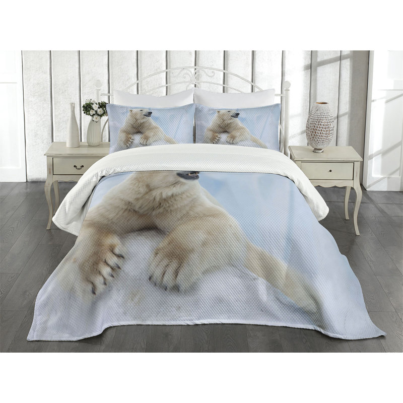 White Quilted Queen Bedspread Set with Polar Bear Design