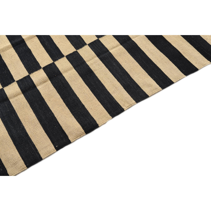 Tapis noir et blanc Ohlson