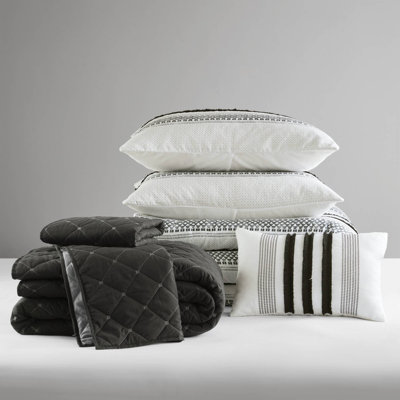 Comfortable Multicolor Bedding Sets, Polyester King Size, Cozy Coastal Style