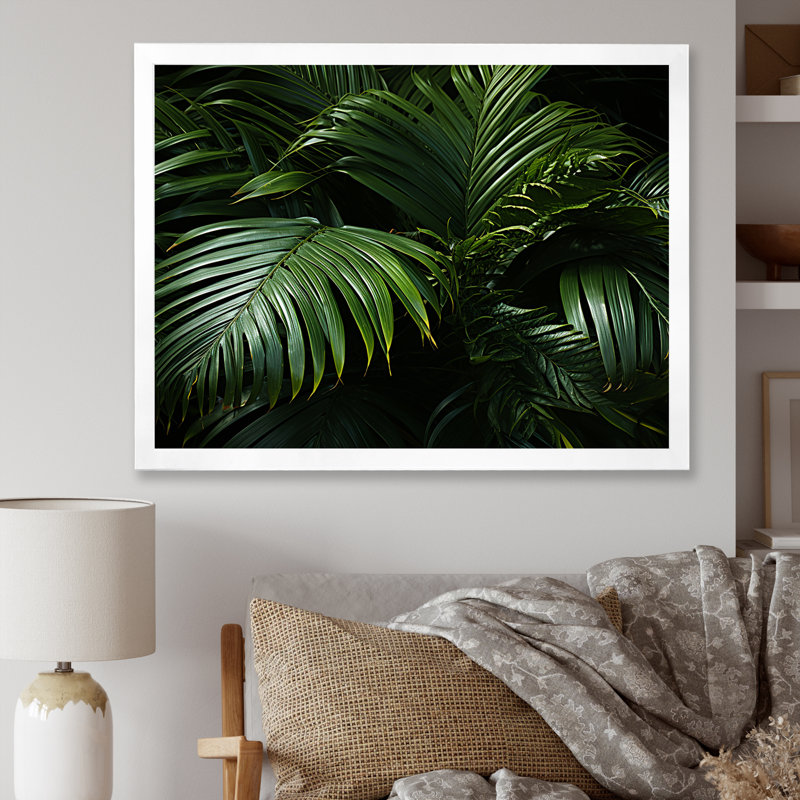 «Emerald Jungle Palm Leaves Embrace», reproduction sur toile, Cadre photo blanc, H 16 po x l 32 po x P 1 po