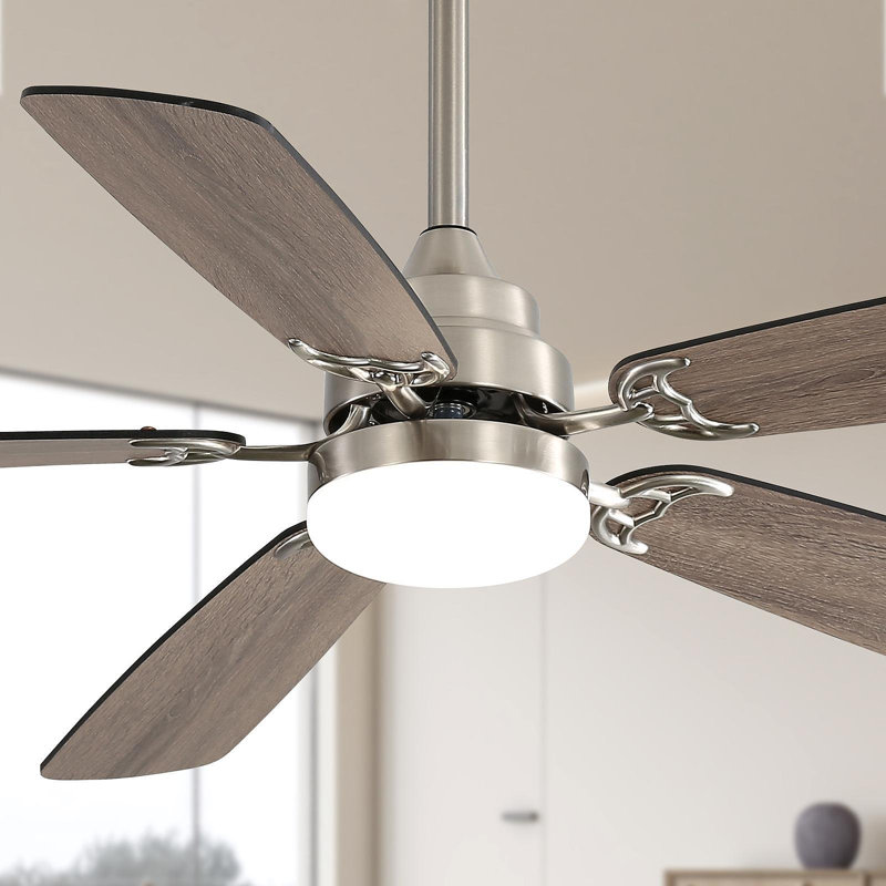 Ventilateur de plafond moderne à DEL de 52 pouces avec moteur à courant continu réversible à 5 pales de 110 V avec lumière