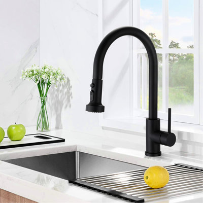 Robinet de cuisine en acier inoxydable noir mat avec distributeur rétractable et de savon, bec rotatif à 360 °, rouille Scratch, débit de 1,8 GPM en construction, anti-rayures, antirouille, pivotant
