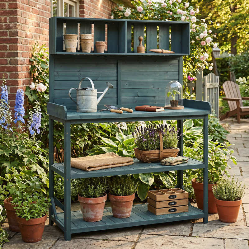Banc de rempotage extérieur en bois 65 po Rustic, poste de travail de jardin avec tablettes de rangement à 4 niveaux et crochets latéraux