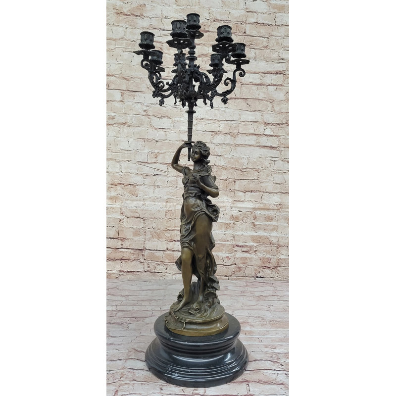 Figurines et sculptures