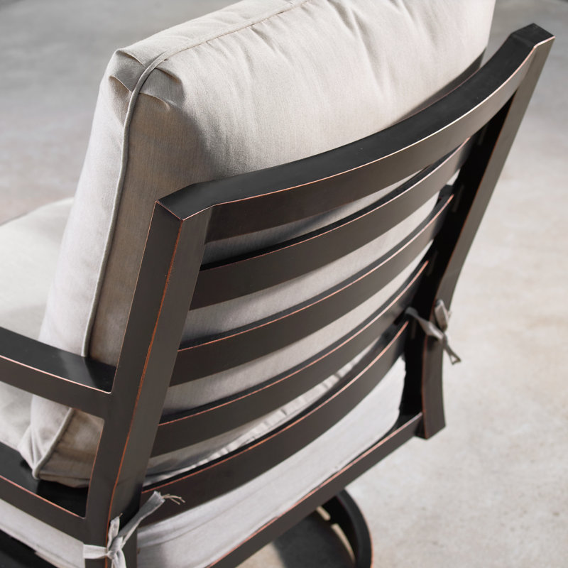 Mhyrren Outdoor Swivel Lounge Chair