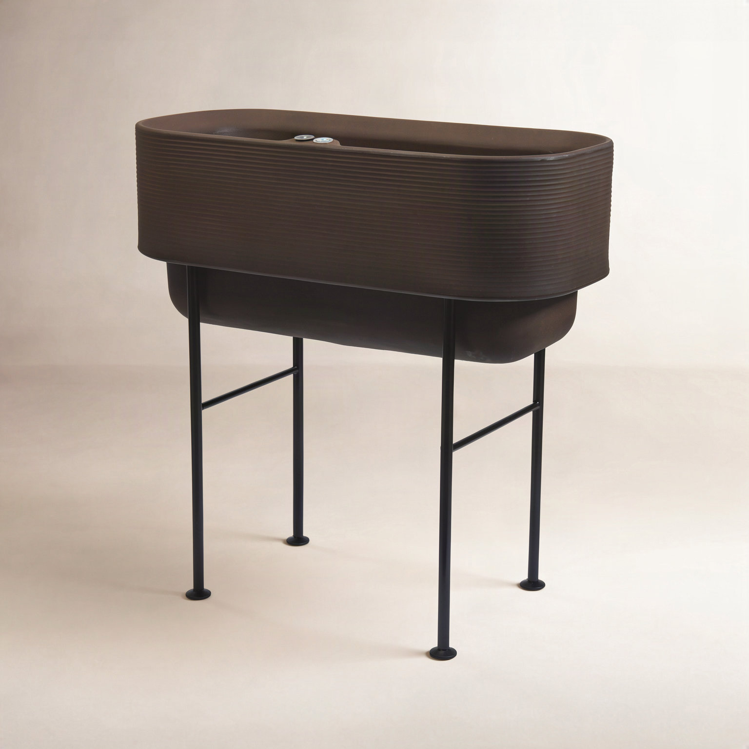 Nest Elevated Planter, Bark, 35.75'' H x 44'' W x 22'' D