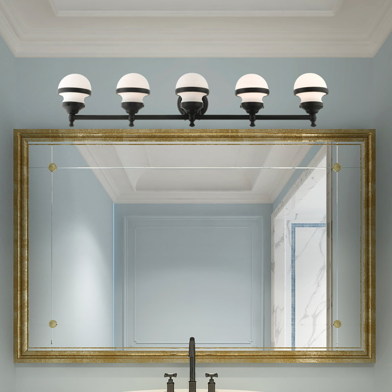 Éclairage pour meuble-lavabo à intensité variable Aseret, H 8,25 po x l 42 po x P 7,25 po, Noir, 5 lumières
