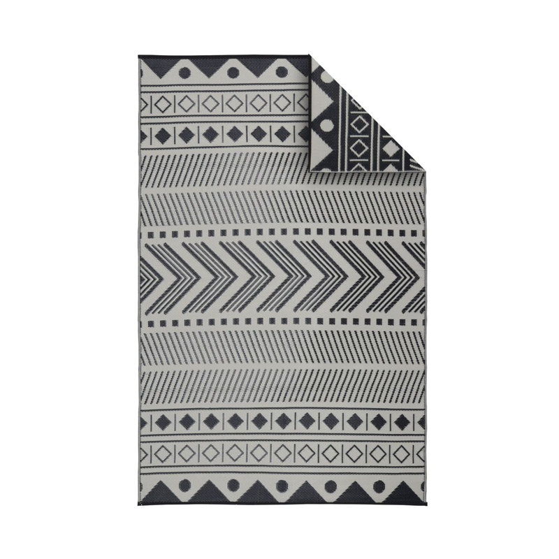 Hand Woven 180cm X 270cm Indoor / Outdoor Area Rug Set