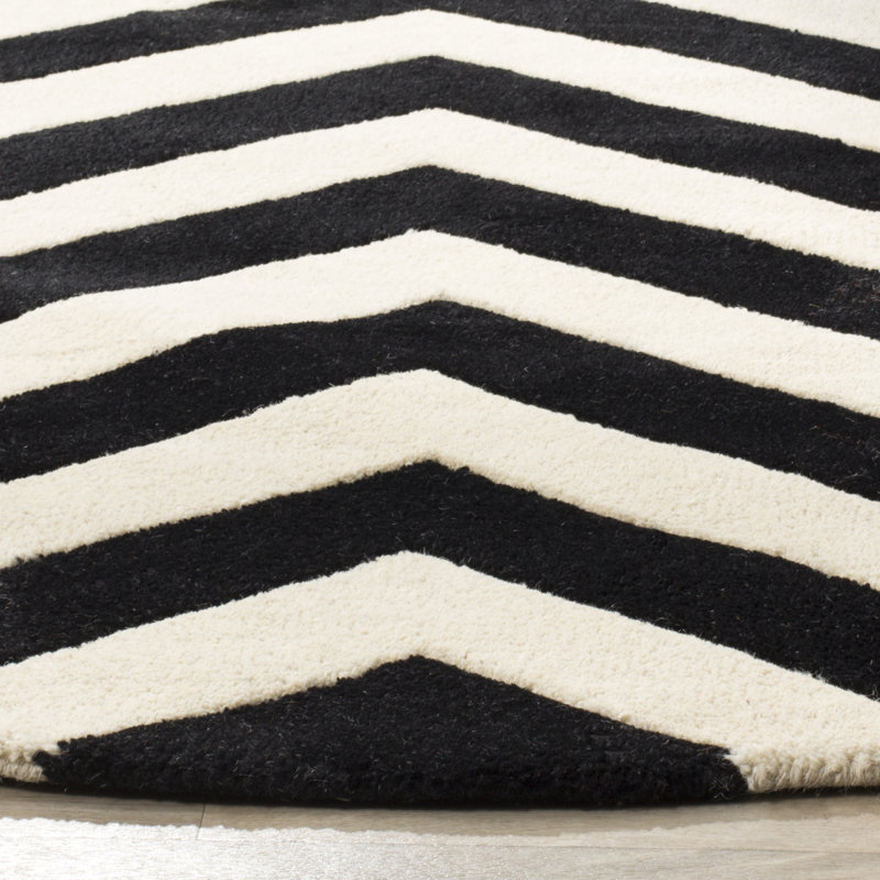 Hidevale Chevron Wool Hand Woven Area Rug, Rectangle 122 x 183 cm