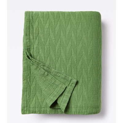 Cotton Matelassé Herringbone Coverlet in Palm
