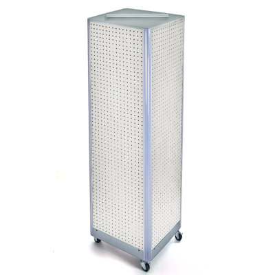 Présentoir de plancher à quatre côtés en équerre sur base à roulettes. Taille du panneau: l 16 po x H 64,25 po