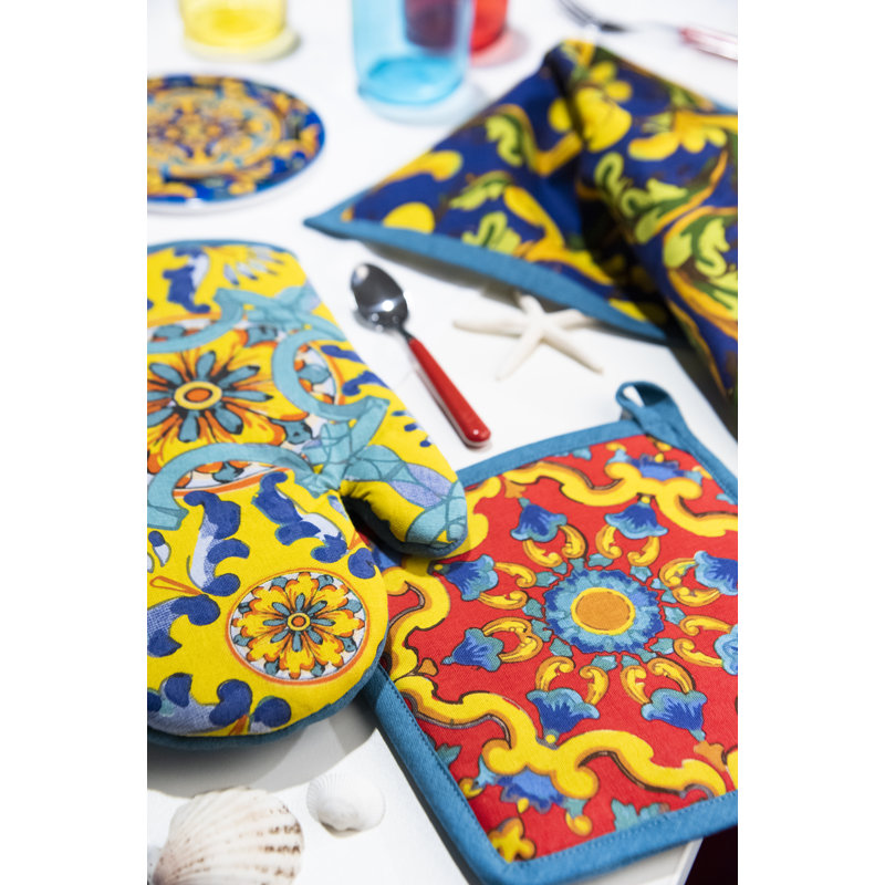 Excelsa Trinacria Abstract Cotton Potholder