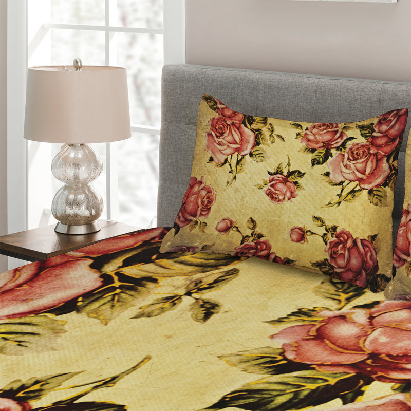 Farmhouse / Country Floral Coverlet