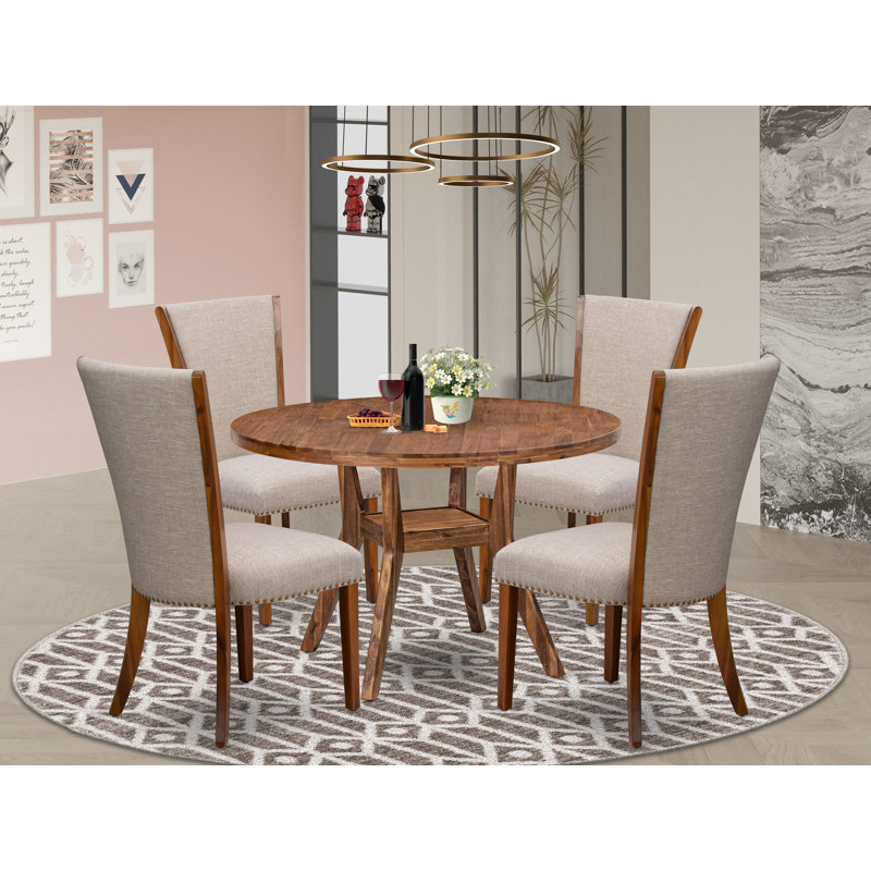 L'ensemble de table de salle à manger 5 pièces pour 4 personnes comprend une table ronde de 48 po avec piédestal et 4 chaises rembourrées en lin brun clair, noyer antique