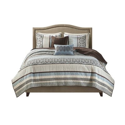 Irmgard 5-Piece Reversible Jacquard Quilt Set with Throw Pillows