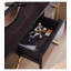 Console de luxe moderne avec pieds en métal doré texturé