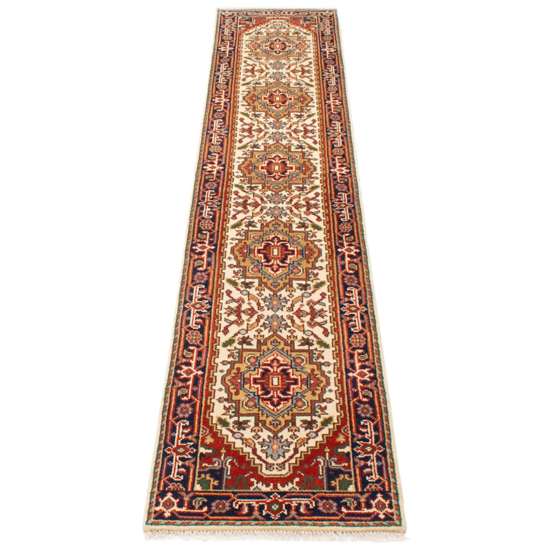 Tapis crème Serapi Heritage 2 pi 6 po x 12 pi 1 po