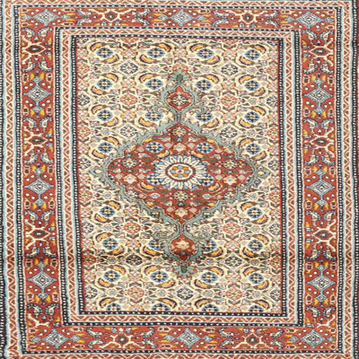 Tapis décoratif rouge à motif oriental Lilly-Anne