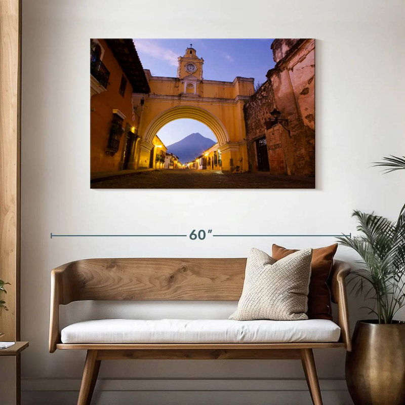 Kavia Archway dans la rue Antigua, H 30 po x l 45 po