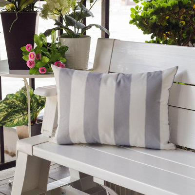 Coussin horizontal rayé 14 po x 20 po Horizon