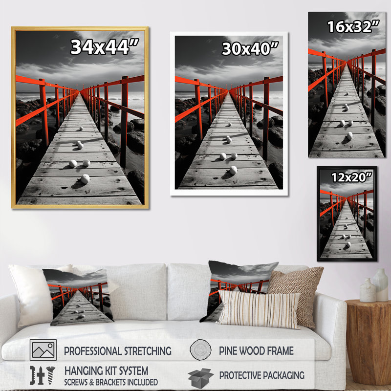 Beach Pier Perspect Black - Salon nautique et plage Wall Art, L 16 po x H 32 po, Cadre naturel flottant