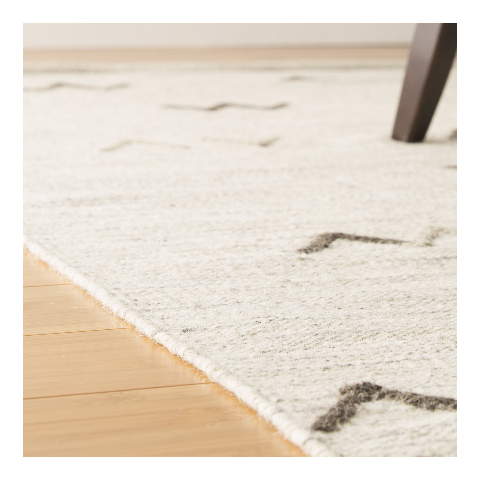 Bodie Handmade Wool Light Gray/Light Brown Rug, Rectangle 3'3" x 5'3"